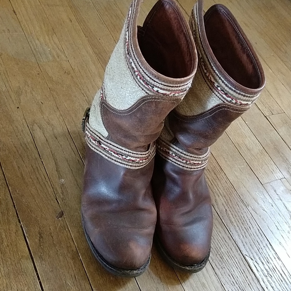 Leather and twine country boots